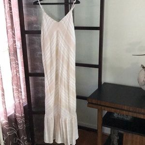 💜3/$10 Summer long dress